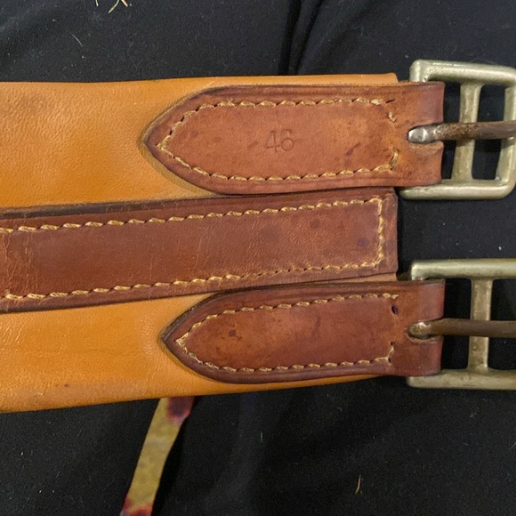 Tan anatomical English girth - Picture 3 of 6